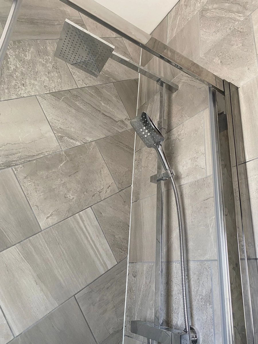 bathroom 03